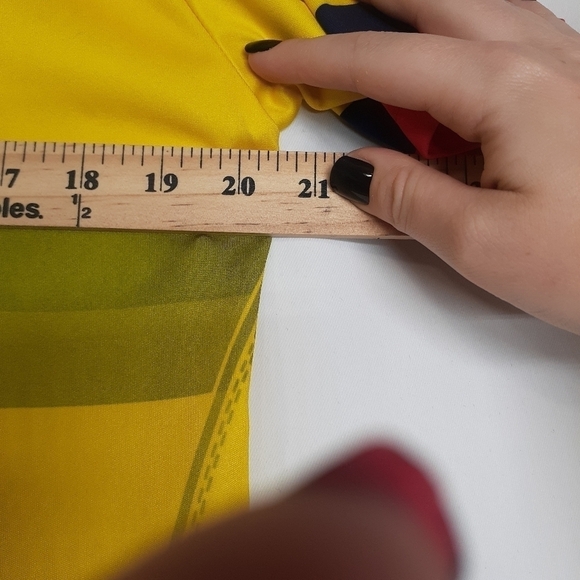 Futbol Football Soccer Jersey size Large Yellow‎ EUC - Picture 3 of 9